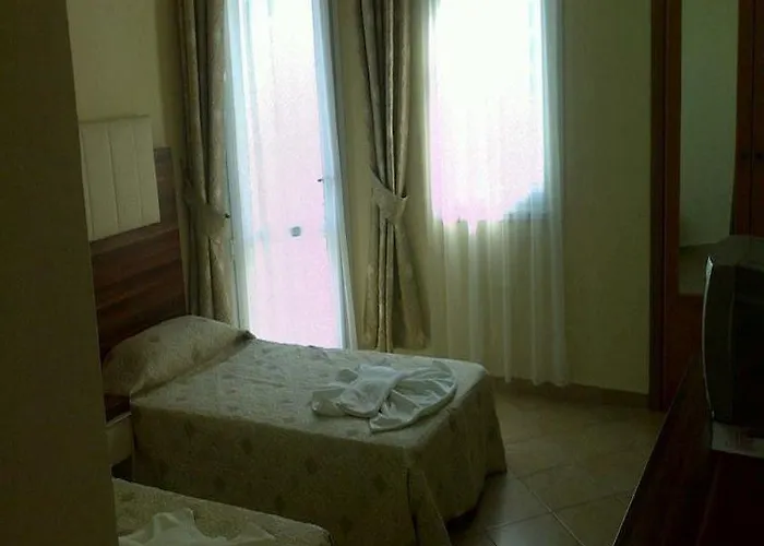 Hotel Kassandra 2*